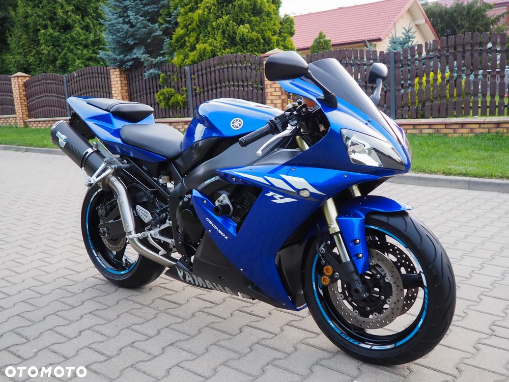 Yamaha R1 - 5
