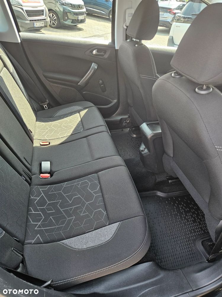 Peugeot 2008 1.2 Pure Tech GPF Active S&S - 8