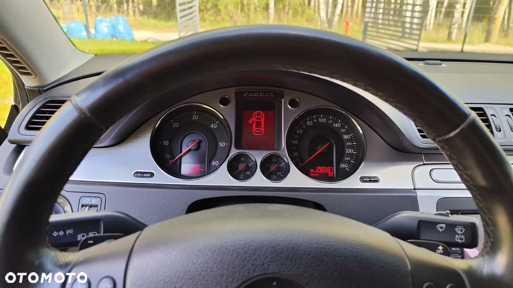 Volkswagen Passat 2.0 TDI DPF Highline DSG - 9