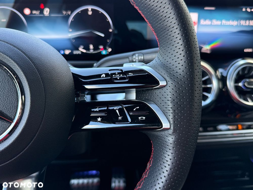 Mercedes-Benz GLB 200 d 8G-DCT Edition AMG Line - 24