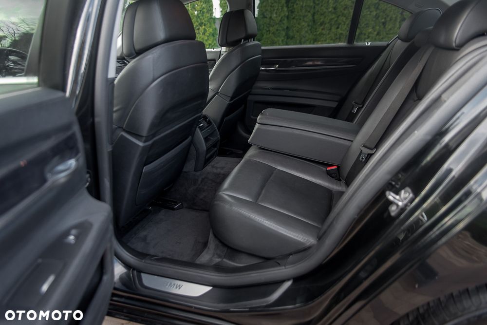 BMW Seria 7 730d - 38