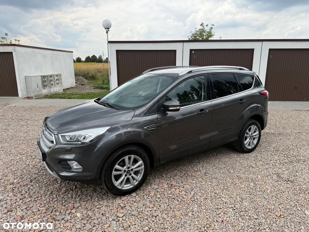 Ford Kuga 1.5 EcoBoost 2x4 Titanium - 1