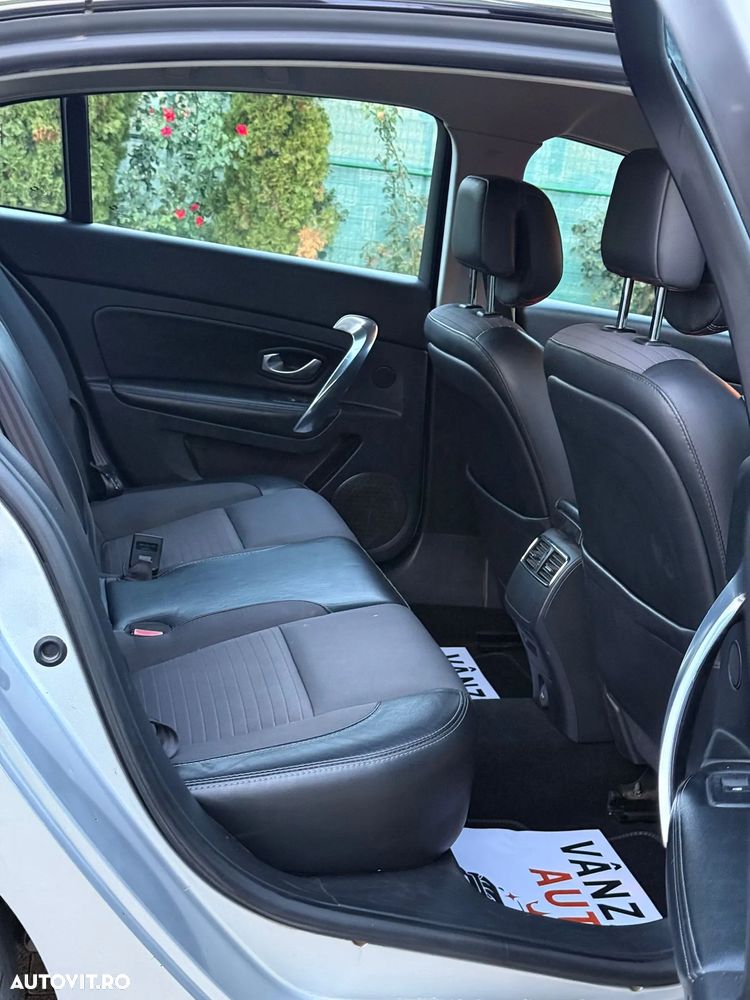 Renault Latitude 2.0 dCi Luxury - 8