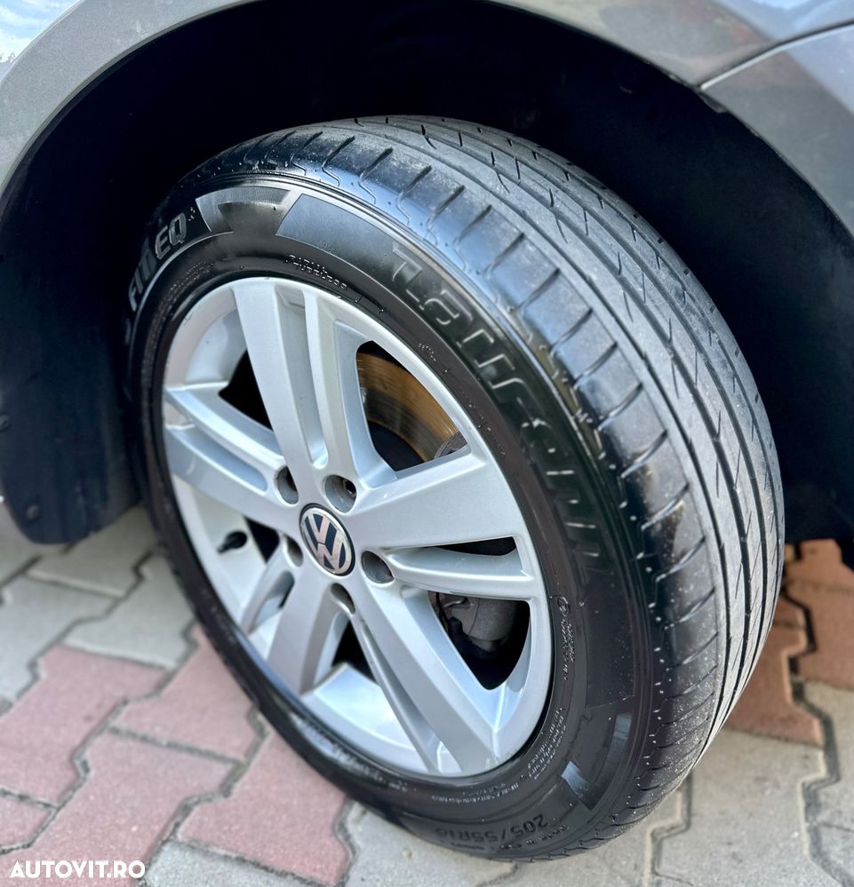 Volkswagen Touran 1.6 TDI DPF MATCH - 12