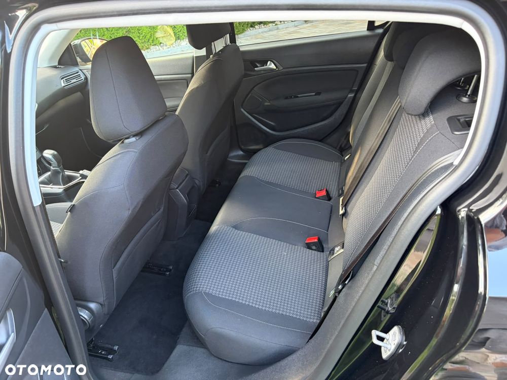 Peugeot 308 - 8