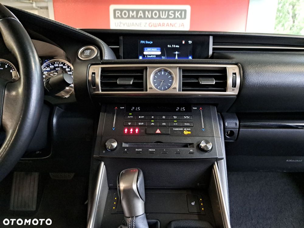 Lexus IS 200t Elite - 21