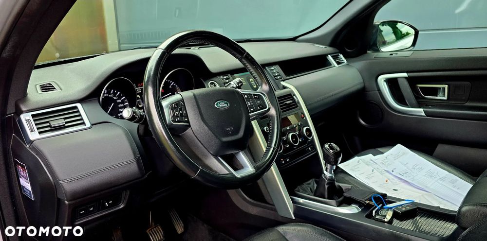 Land Rover Discovery Sport - 30