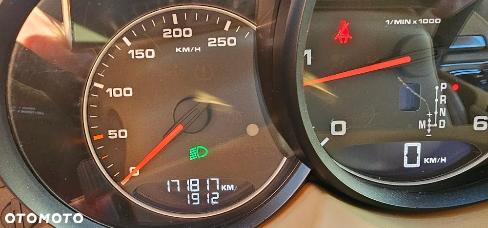 Porsche Cayenne Diesel Platinum Edition - 17