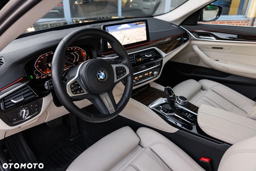 BMW Seria 5 518d mHEV Luxury Line - 14