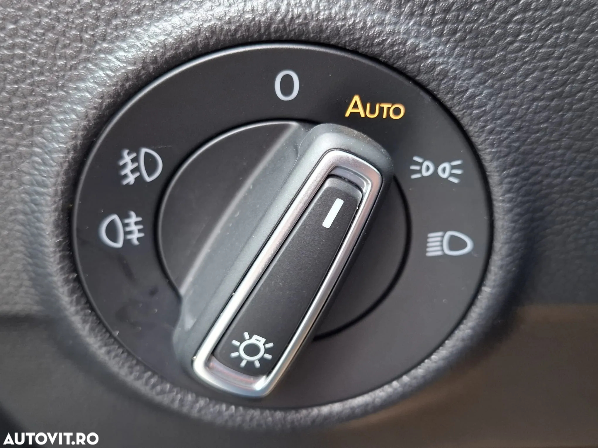 Volkswagen T-ROC 1.5 TSI DSG Sport - 18