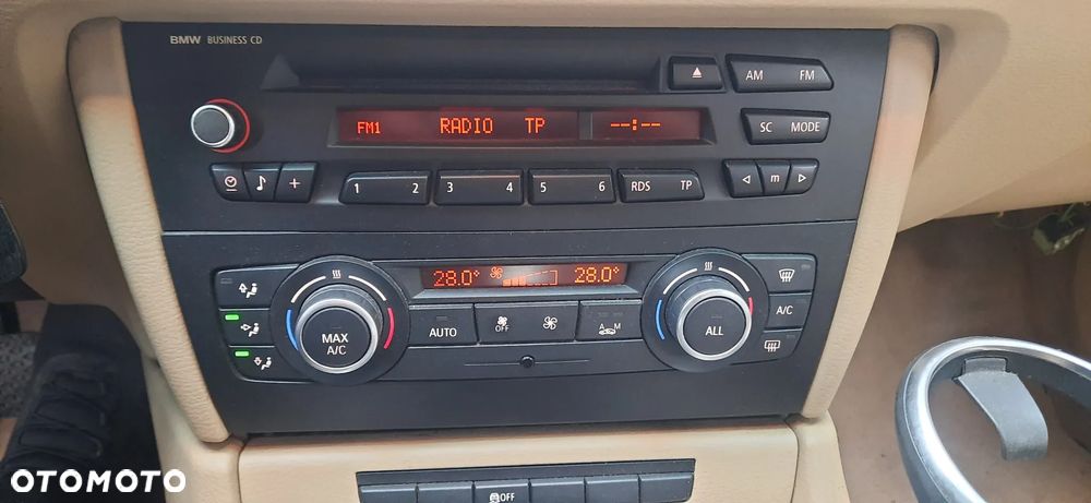 BMW X1 sDrive18i - 13