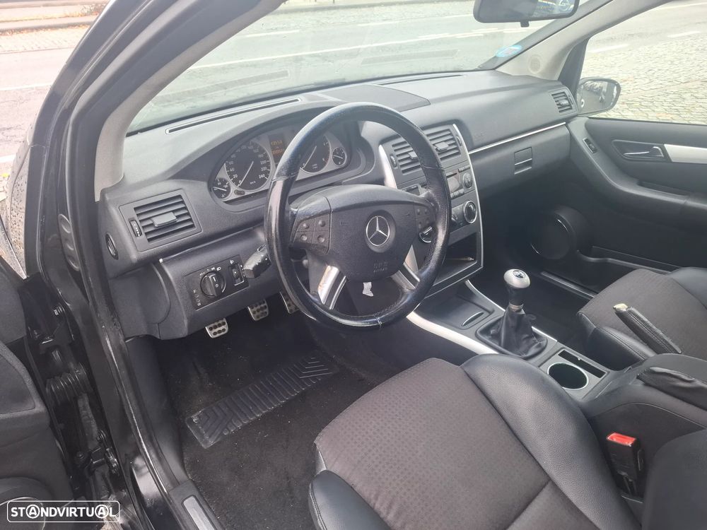 Mercedes-Benz B 200 CDi - 20