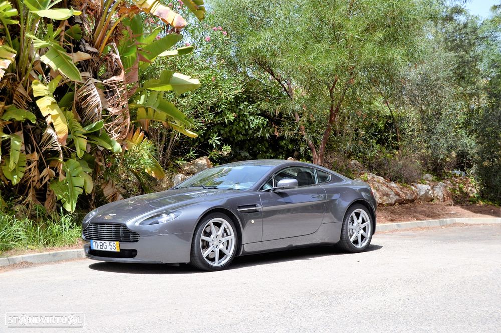 Aston Martin Vantage Coupe V8 - 1