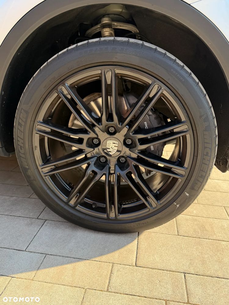 Porsche Cayenne Tiptronic S - 11