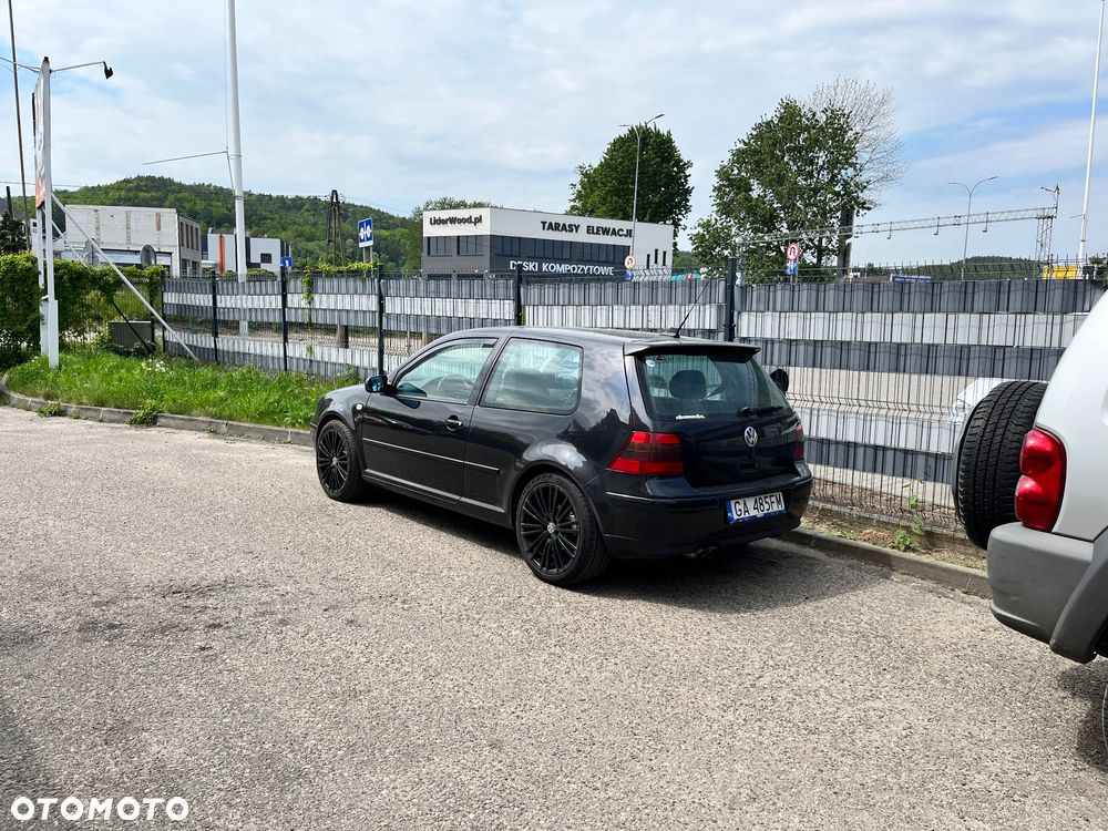 Volkswagen Golf IV 2.8 V6 4Mot - 6