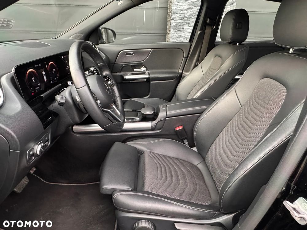 Mercedes-Benz GLA 200 d Progressive 8G-DCT - 15