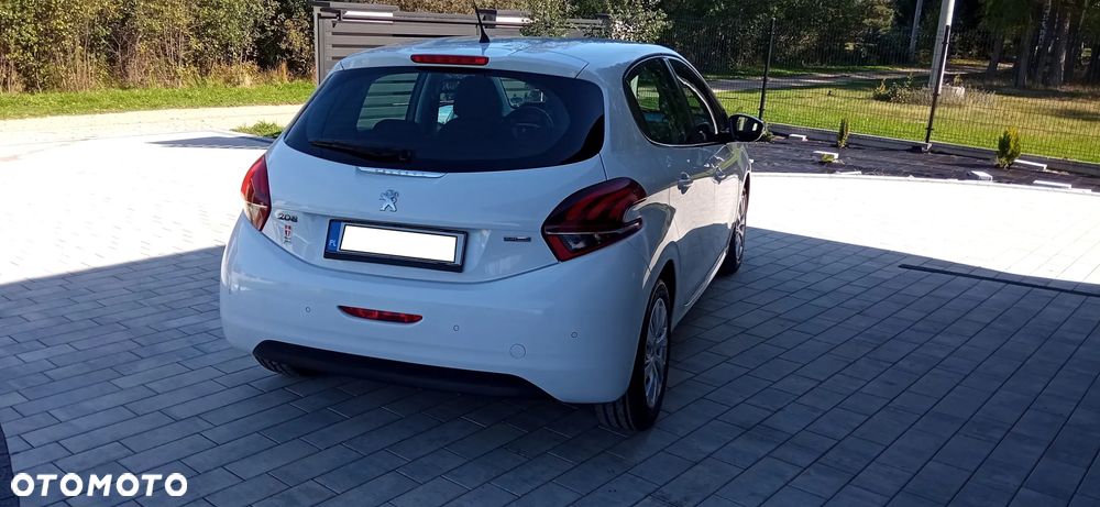 Peugeot 208 - 14