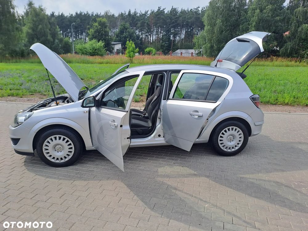Opel Astra 1.6 Enjoy EU6 - 19