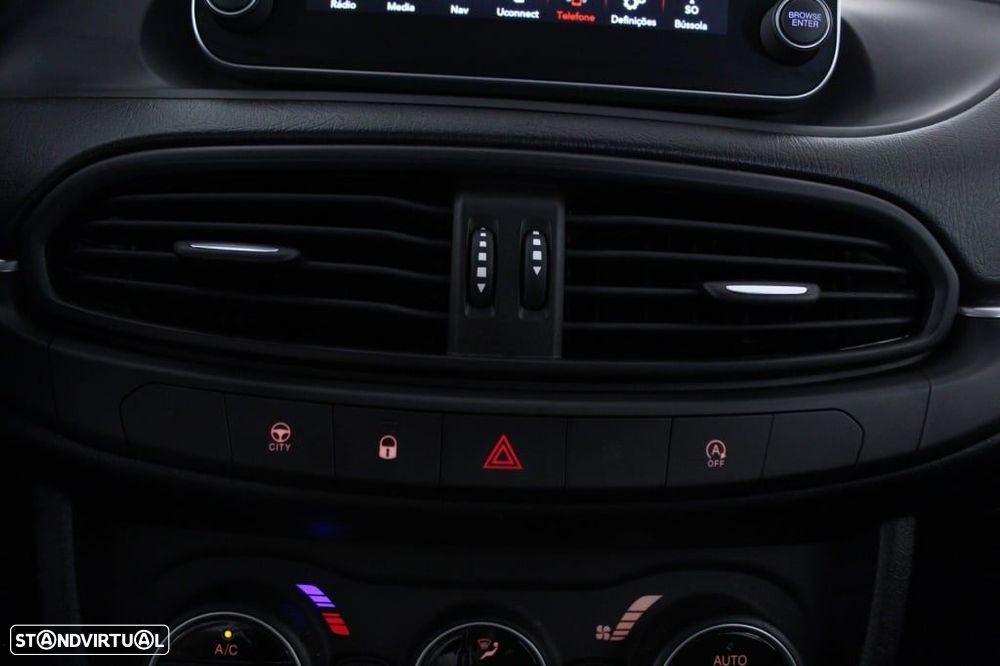 Fiat Tipo Station Wagon 1.3 M-Jet Lounge - 28