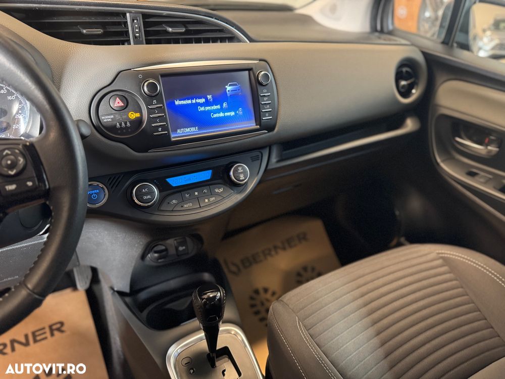 Toyota Yaris 1.5 VVT-i Style - 18