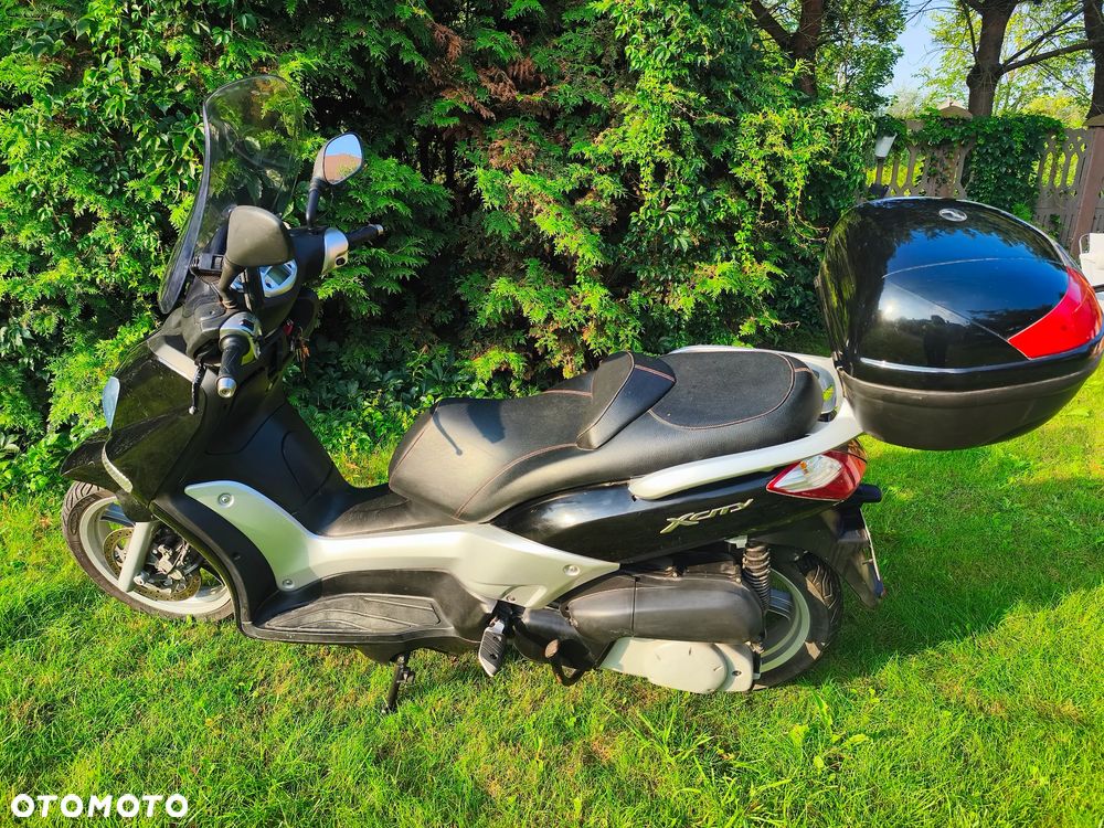 Yamaha V
