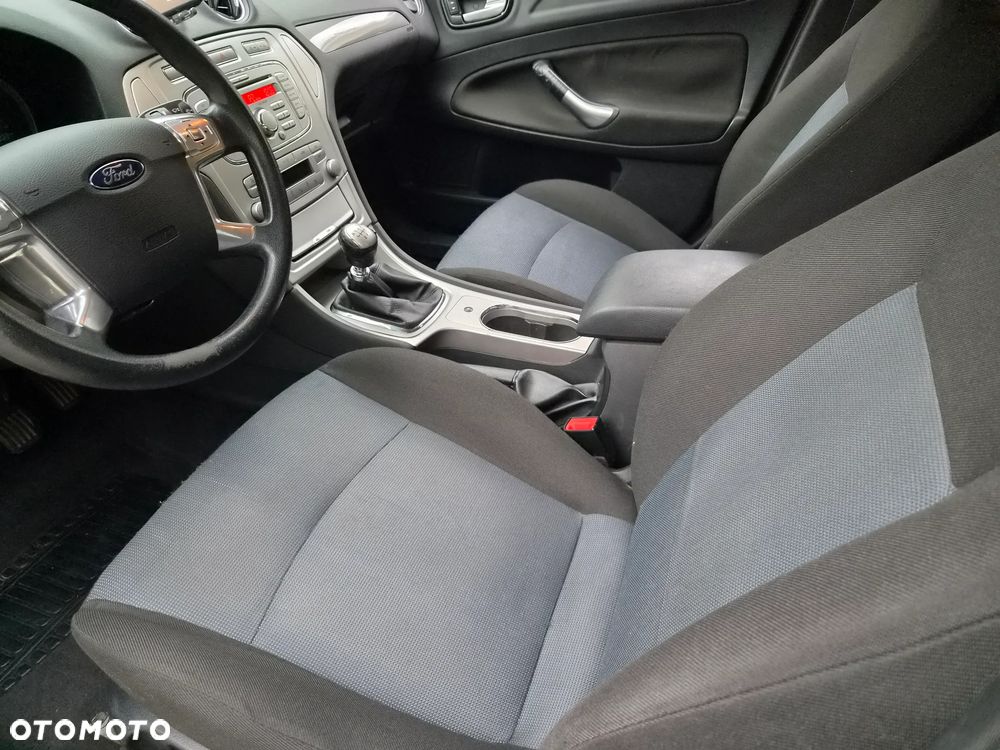 Ford Mondeo 1.8 TDCi Titanium - 13