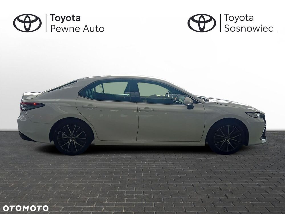 Toyota Camry - 7