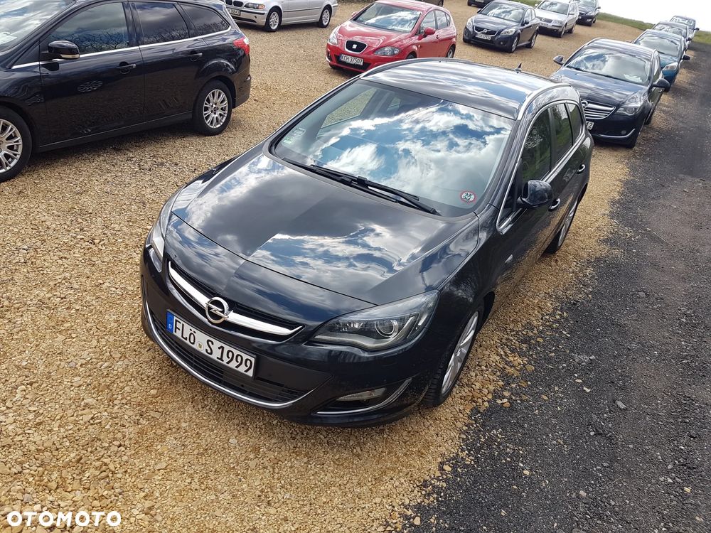 Opel Astra 2.0 CDTI DPF SportsTourer Exklusiv - 8