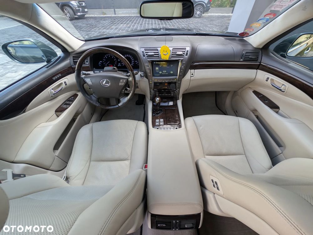 Lexus LS 600h Elegance - 3