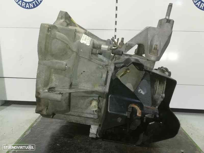 CAIXA VELOCIDADES FORD FOCUS 2000 -TXS4R7002FA - 1