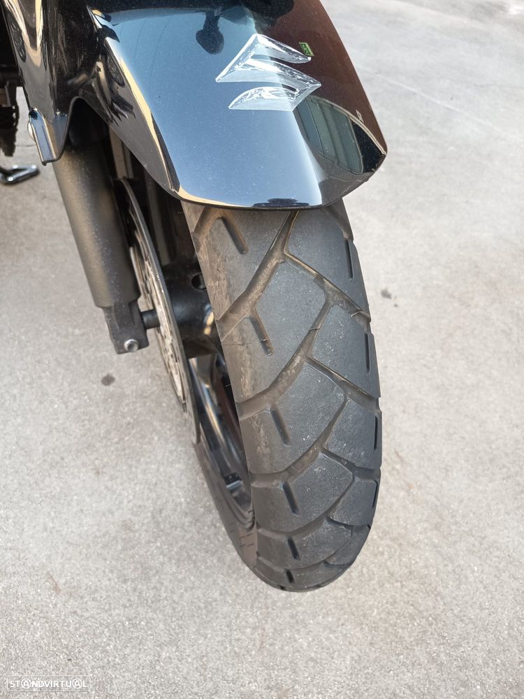 Suzuki DL V-STROM - 10