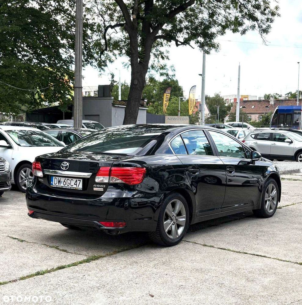Toyota Avensis - 4