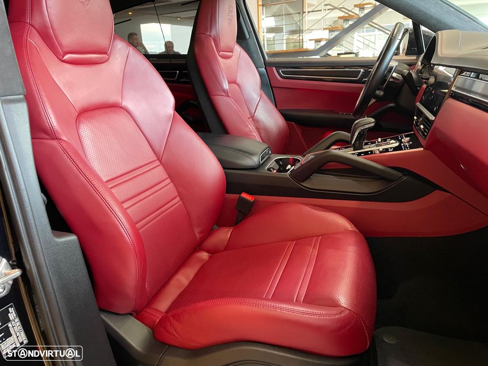 Porsche Cayenne Coupé GTS - 50