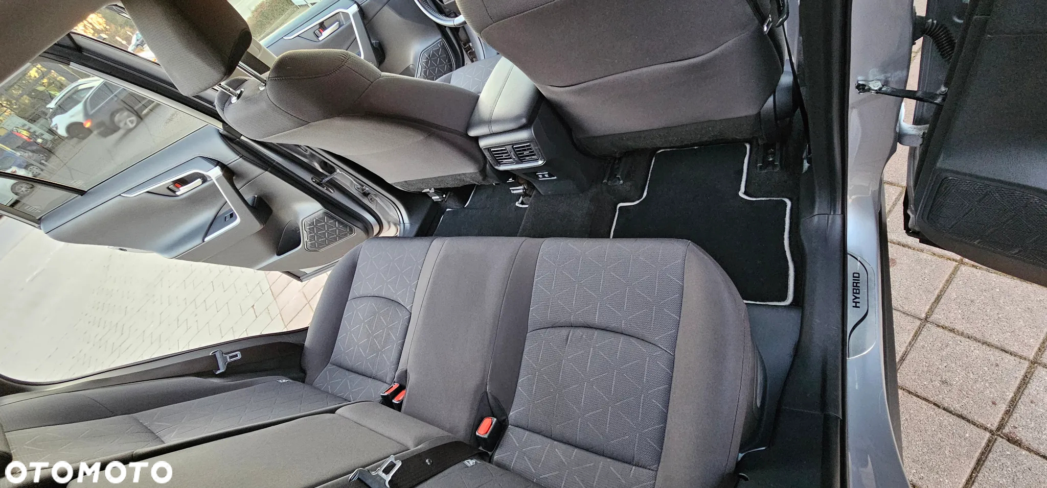 Toyota RAV4 - 11