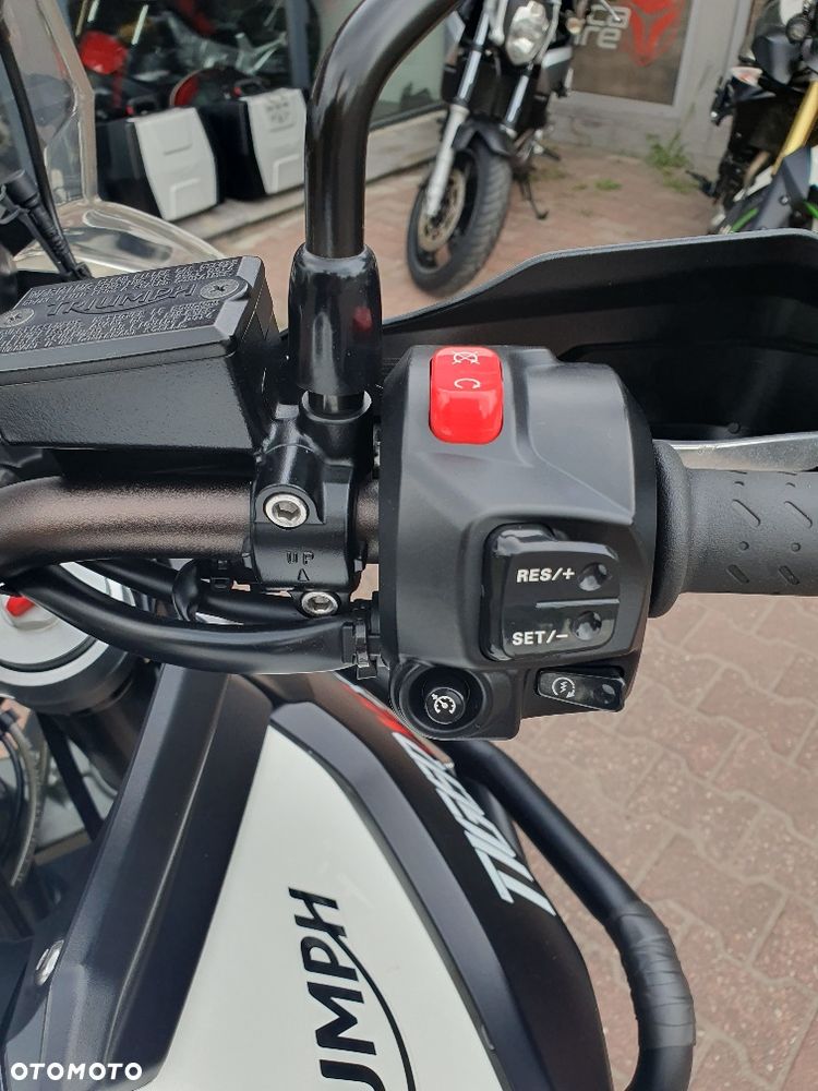 Triumph Tiger - 12
