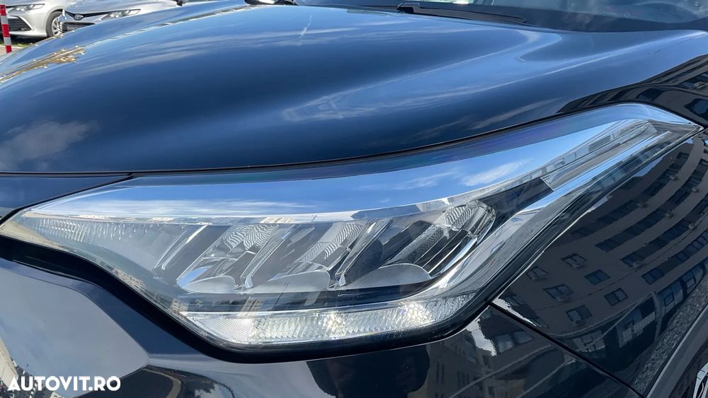 Toyota C-HR 1.8 HSD 4x2 CVT C-ult - 10