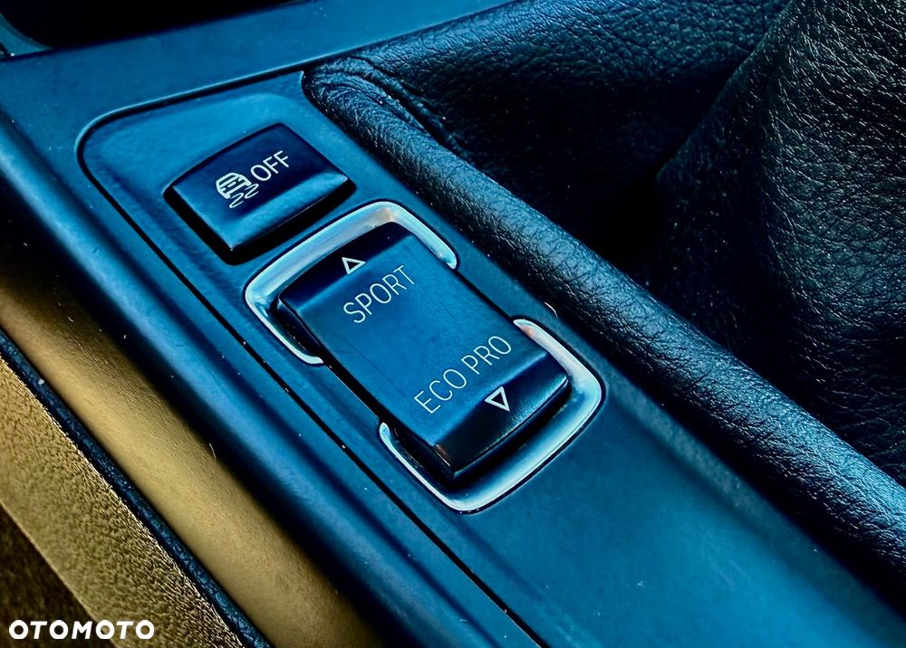 BMW Seria 1 114i - 13