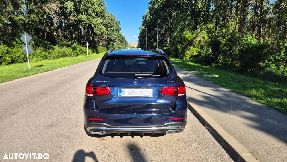 Mercedes-Benz GLC 300 4MATIC MHEV - 5