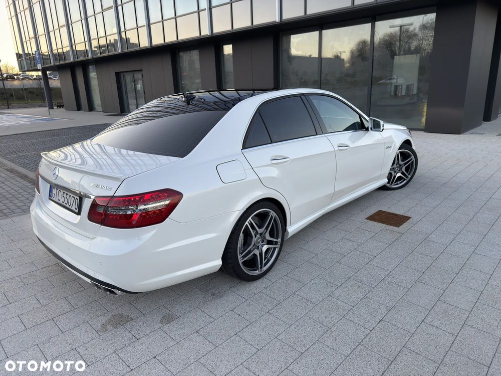 Mercedes-Benz Klasa E 63 AMG - 27