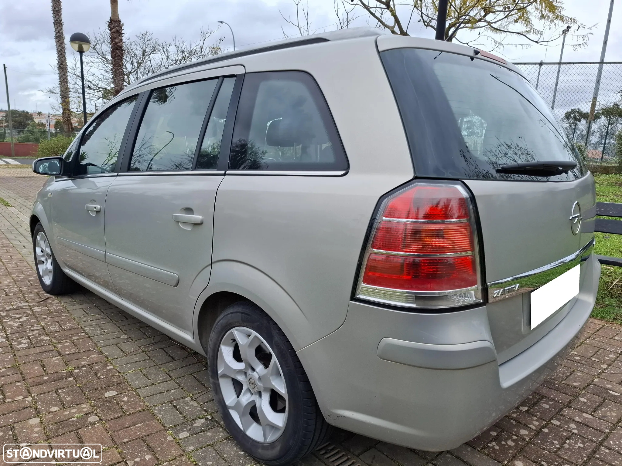 Opel Zafira 1.9 CDTi Cosmo - 3