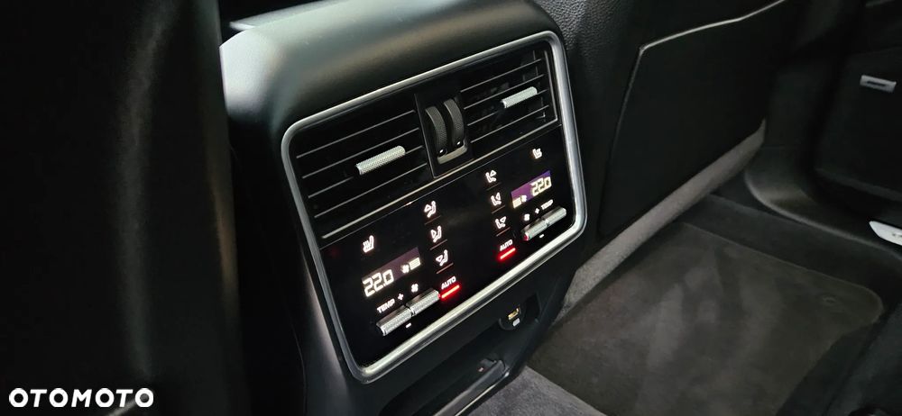 Porsche Cayenne S - 25