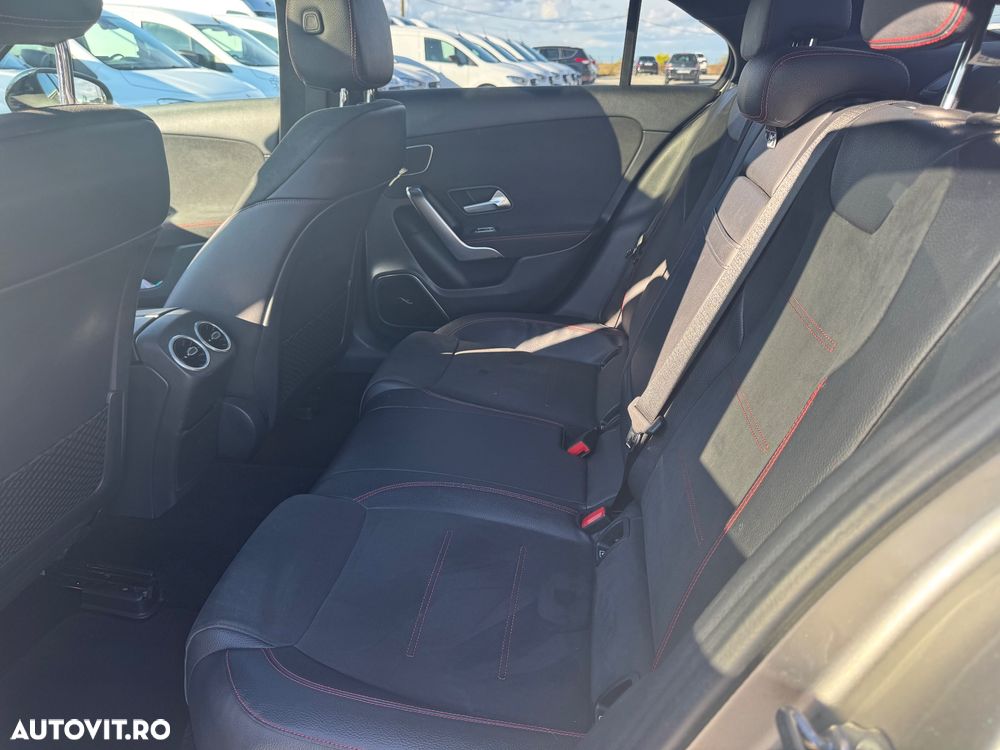 Mercedes-Benz A ver-200-7g--dct-amg-line - 29