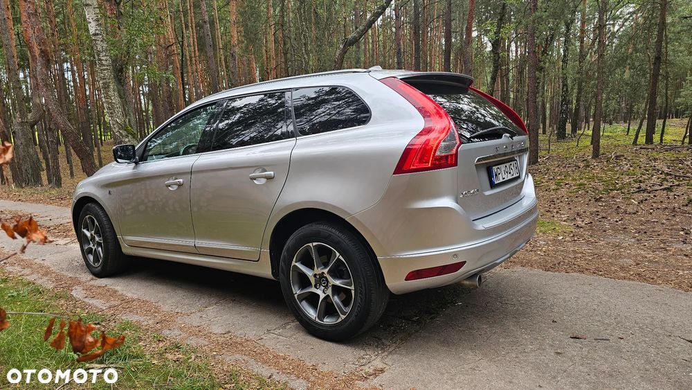 Volvo XC 60 D3 Drive-E Ocean Race - 33