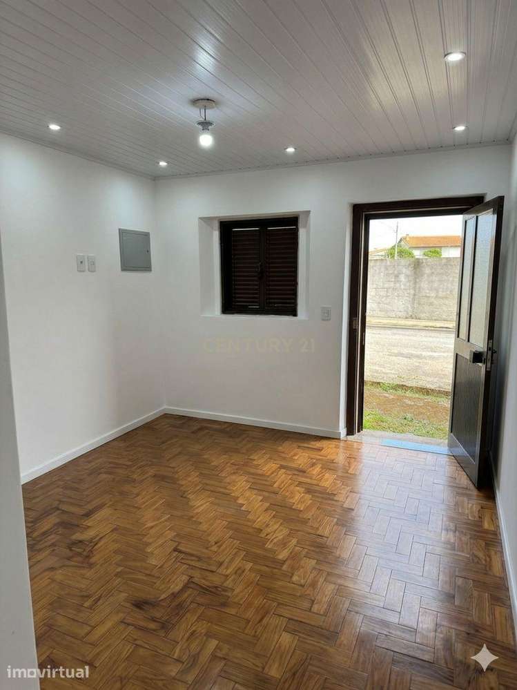 Moradia T7 com Enorme Potencial em Lote Total de 5.611 m² - Grande imagem: 4/35
