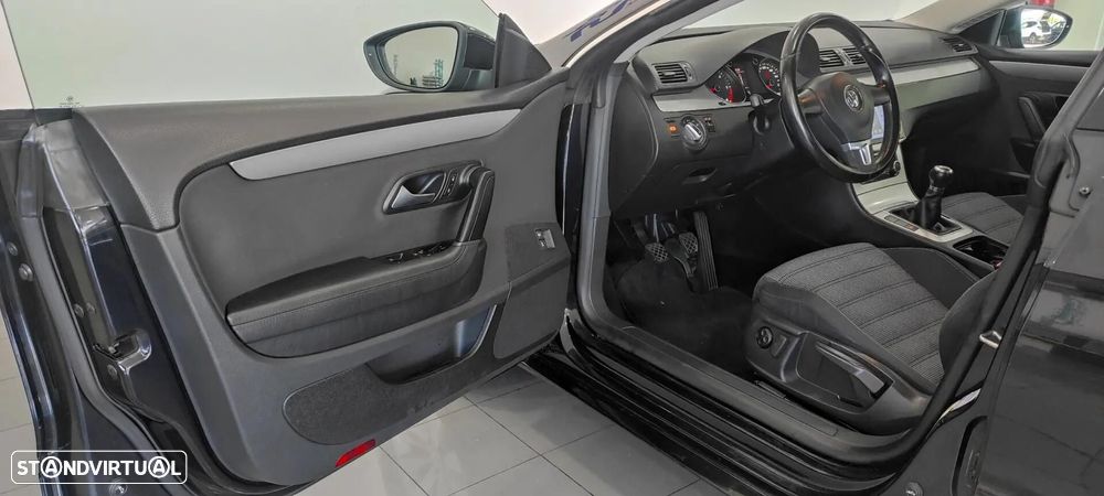 VW Passat CC 2.0 TDi Exclusive - 16