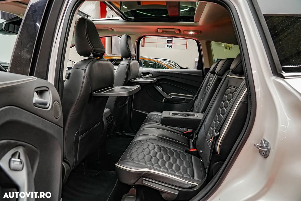 Ford Kuga 2.0 TDCi 4WD Powershift Vignale - 10