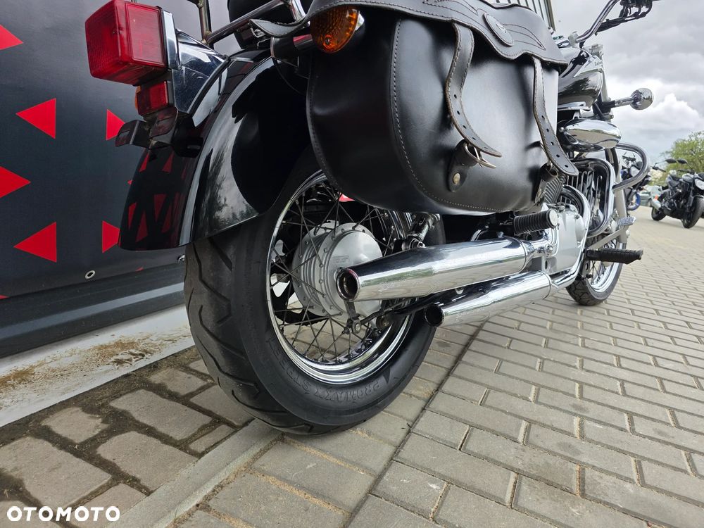 Suzuki Intruder - 18