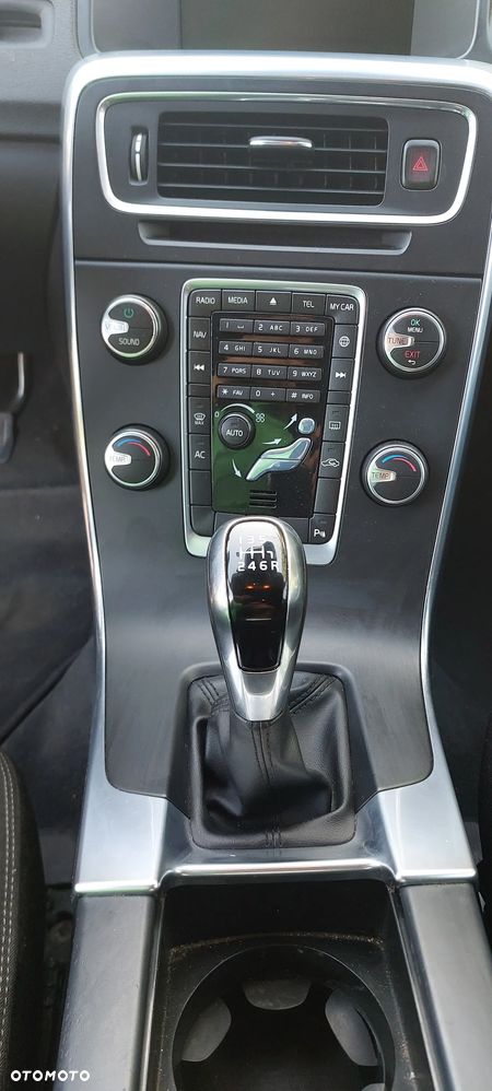 Volvo V60 D2 Drive-E Kinetic - 9