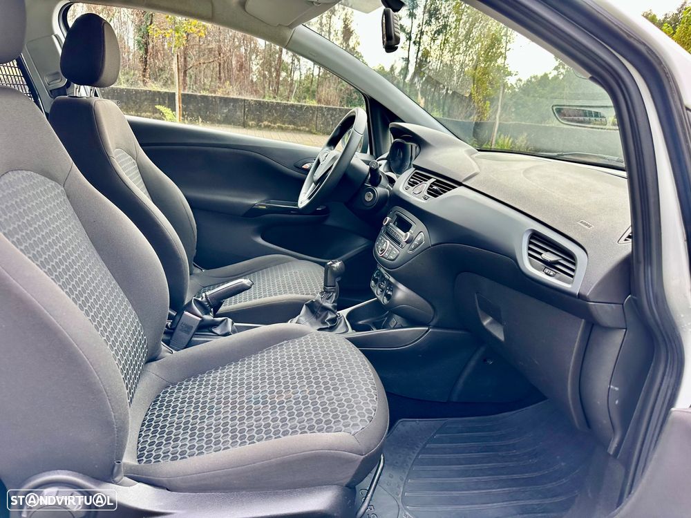 Opel Corsa E Van - 23