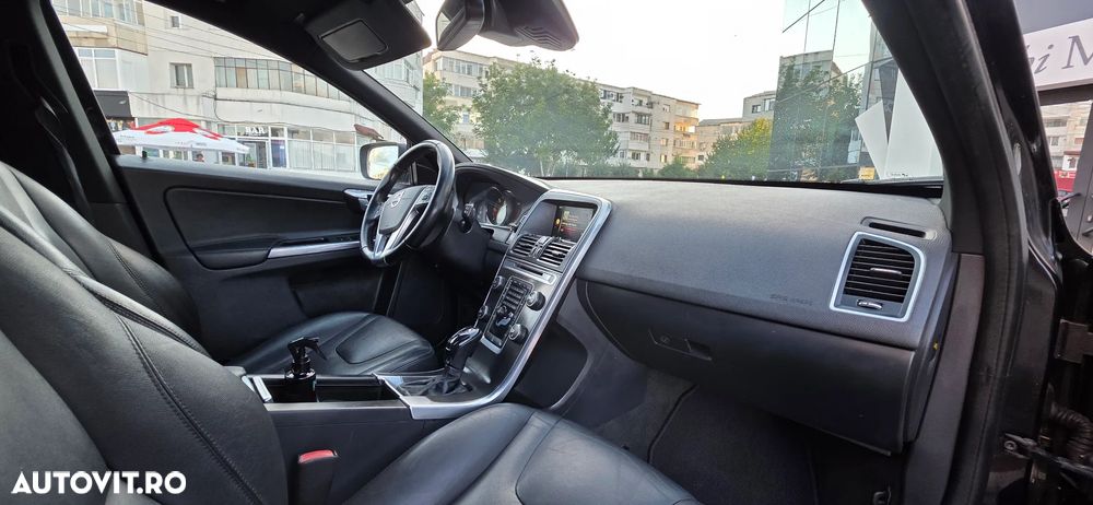 Volvo XC 60 D4 Geartronic Summum - 10